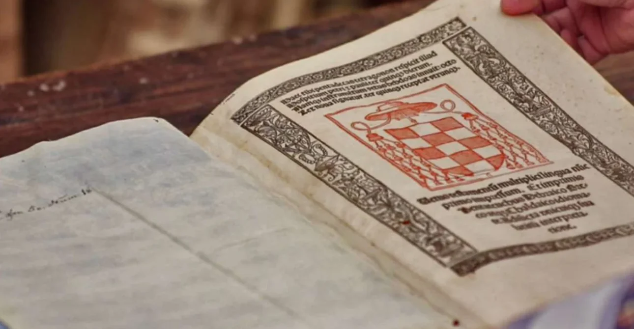 La Biblia Poliglota Complutense: Un Tesoro de la Historia y la Cultura